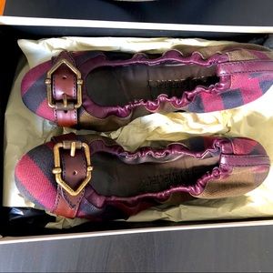 Never worn Burberry flats!